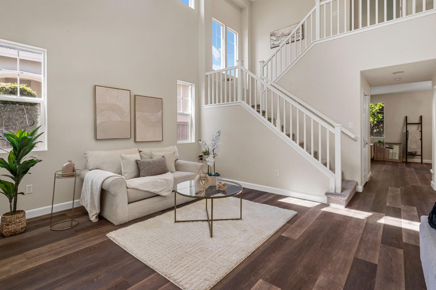 Detail Gallery Image 5 of 40 For 4677 Bonsai Ave, Tracy,  CA 95377 - 4 Beds | 2/1 Baths