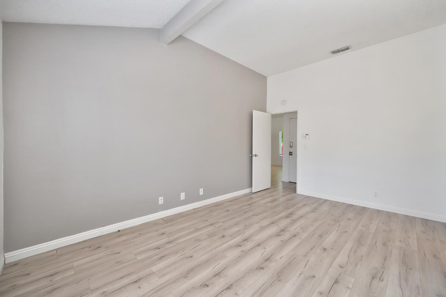Detail Gallery Image 16 of 28 For 4123 Sea Meadow Way, Sacramento,  CA 95823 - 3 Beds | 2 Baths
