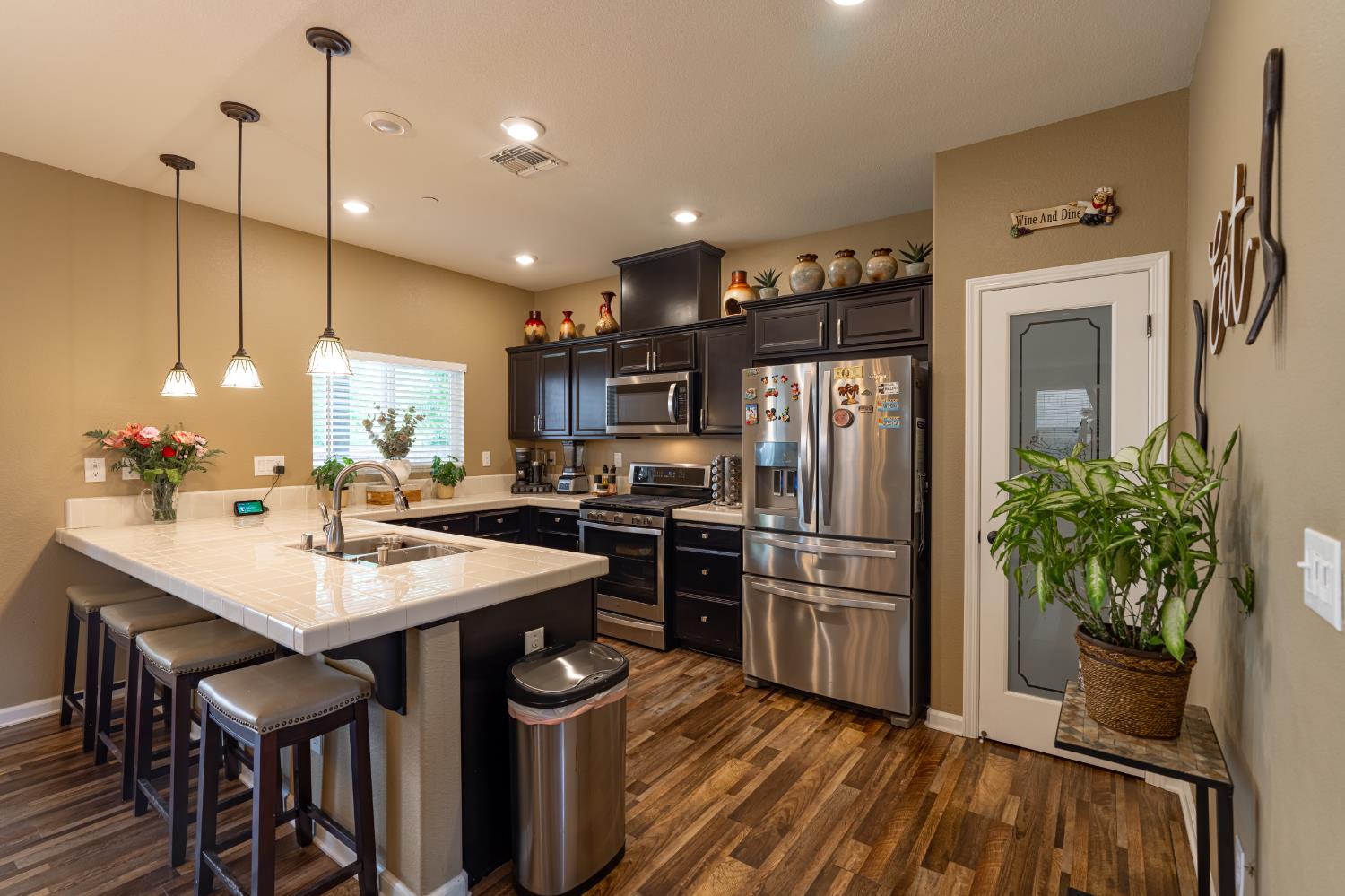Detail Gallery Image 13 of 52 For 5271 Cloud Crest Way, Sacramento,  CA 95835 - 3 Beds | 2/1 Baths