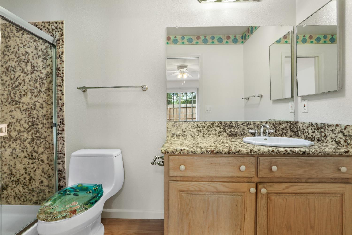 Detail Gallery Image 25 of 38 For 678 Emerald Pl, Manteca,  CA 95336 - 3 Beds | 2 Baths