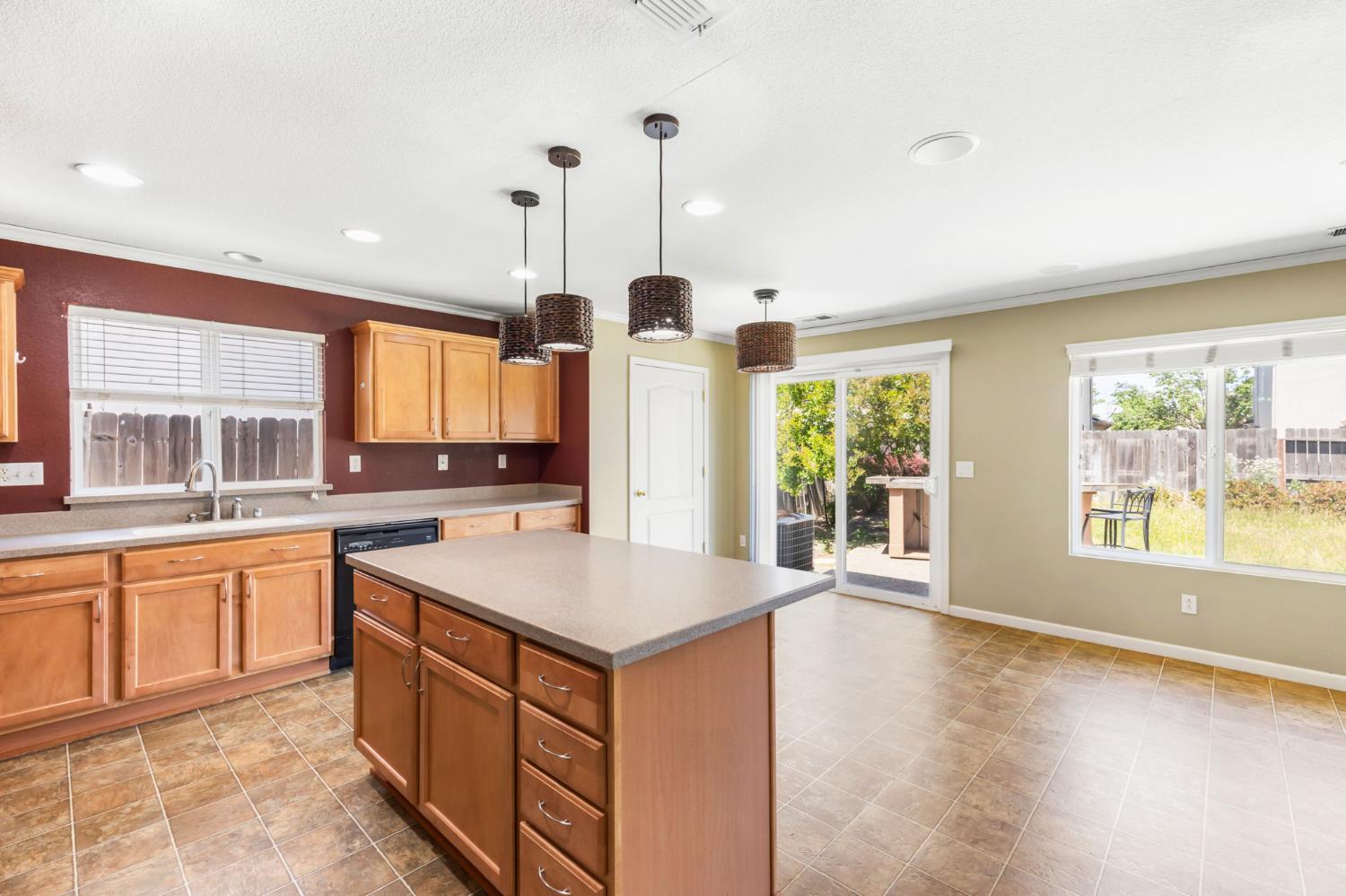 Barney Avenue, Olivehurst, California image 15