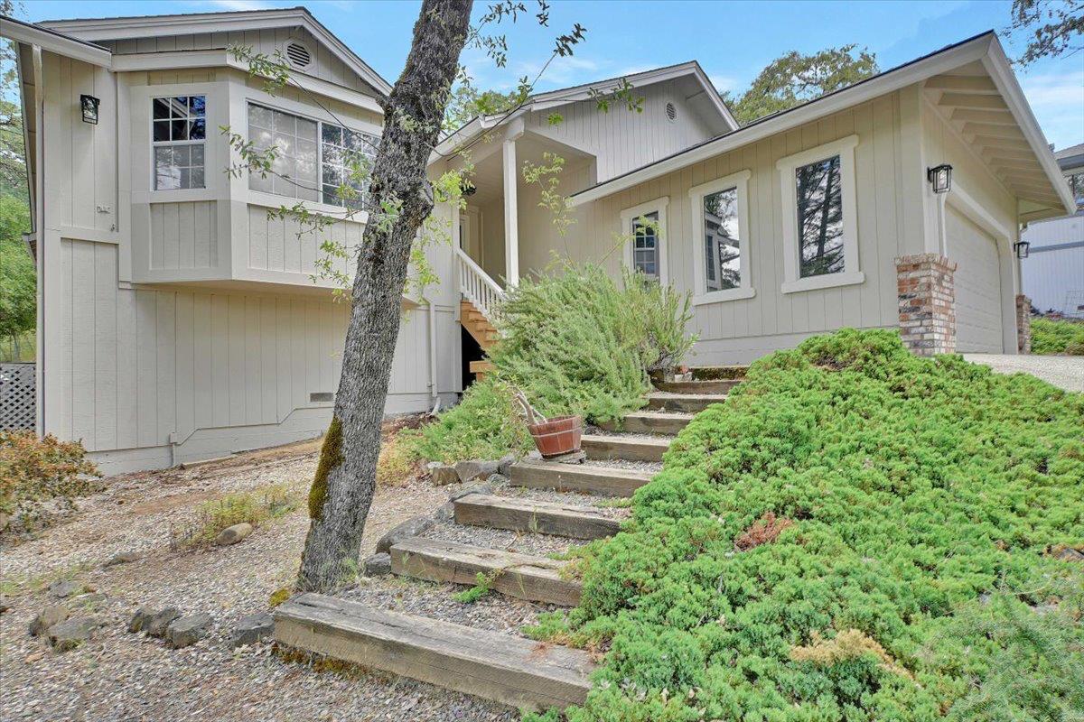 Detail Gallery Image 11 of 75 For 13901 Lake Wildwood Dr, Penn Valley,  CA 95946 - 3 Beds | 2 Baths