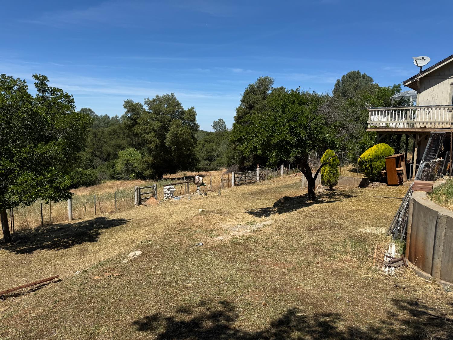 Margarita Court, Coulterville, California image 37