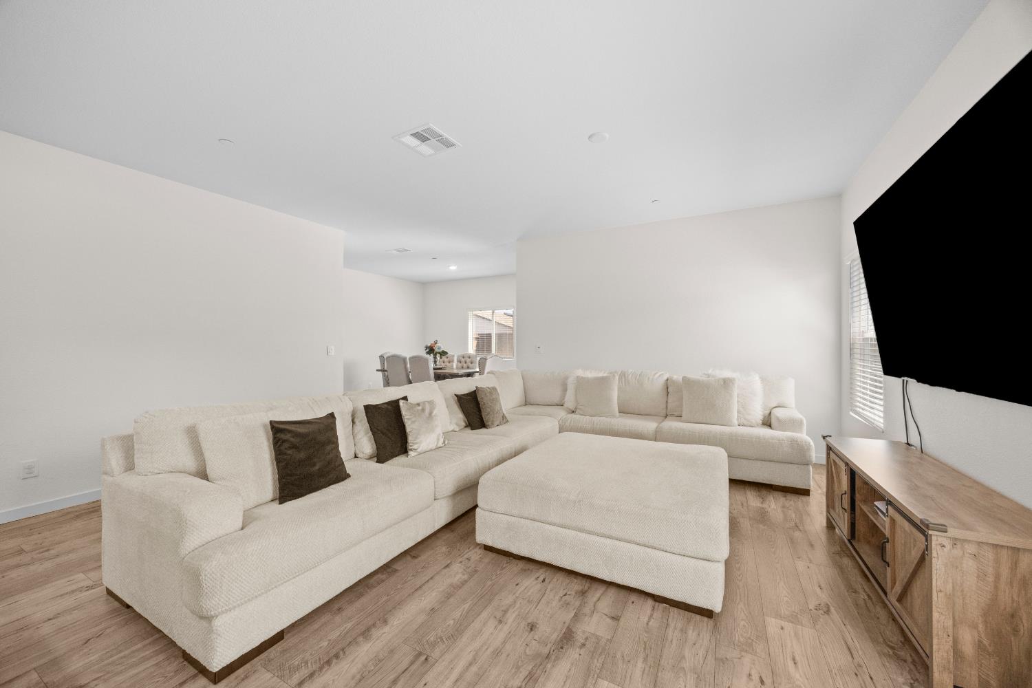 Tamarack Court, Olivehurst, California image 25