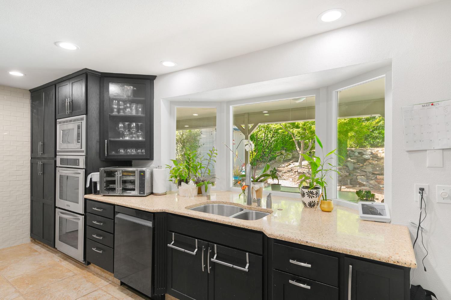 Detail Gallery Image 18 of 46 For 8717 Sunset Ave, Fair Oaks,  CA 95628 - 3 Beds | 2 Baths