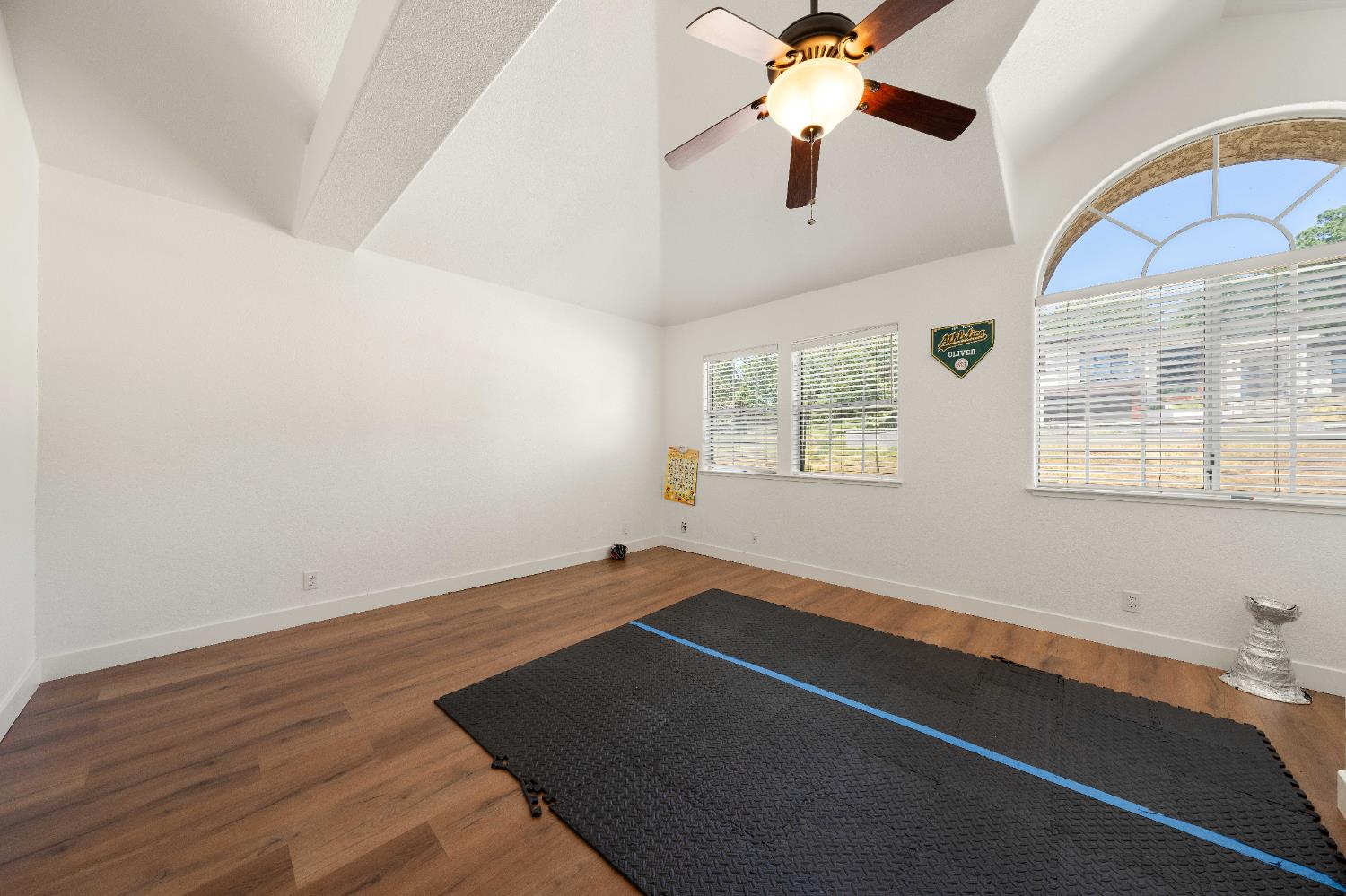 Roble Court, El Dorado Hills, California image 33