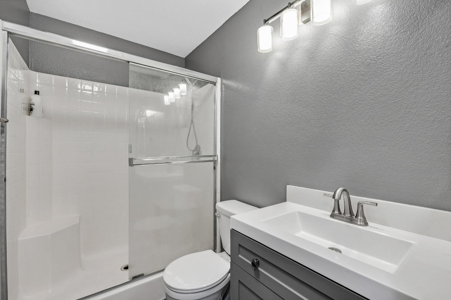 Detail Gallery Image 19 of 40 For 2963 Rugby Ct, Tracy,  CA 95377 - 5 Beds | 3 Baths