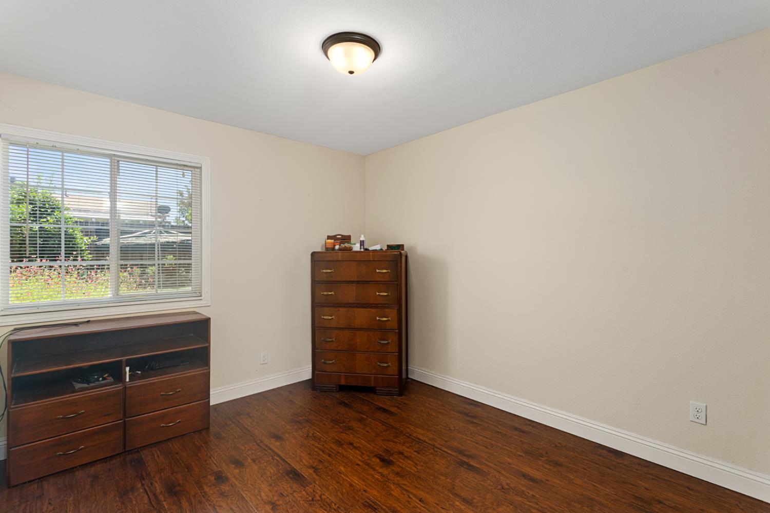 Detail Gallery Image 22 of 29 For 3136 Chelsea Rd, Sacramento,  CA 95864 - 4 Beds | 2 Baths