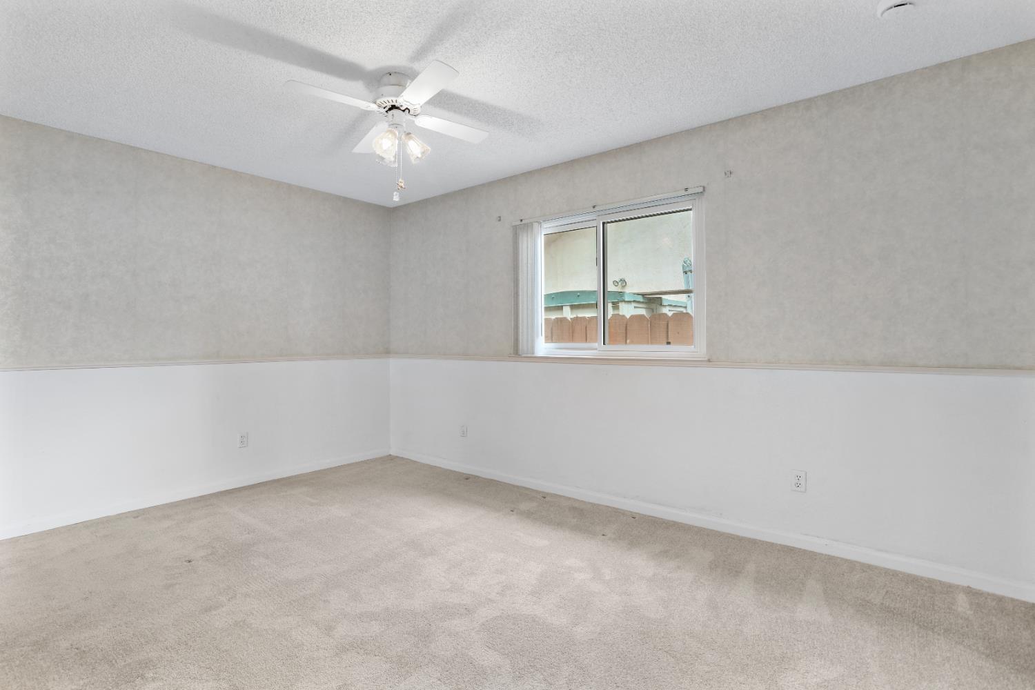 Detail Gallery Image 17 of 38 For 678 Emerald Pl, Manteca,  CA 95336 - 3 Beds | 2 Baths