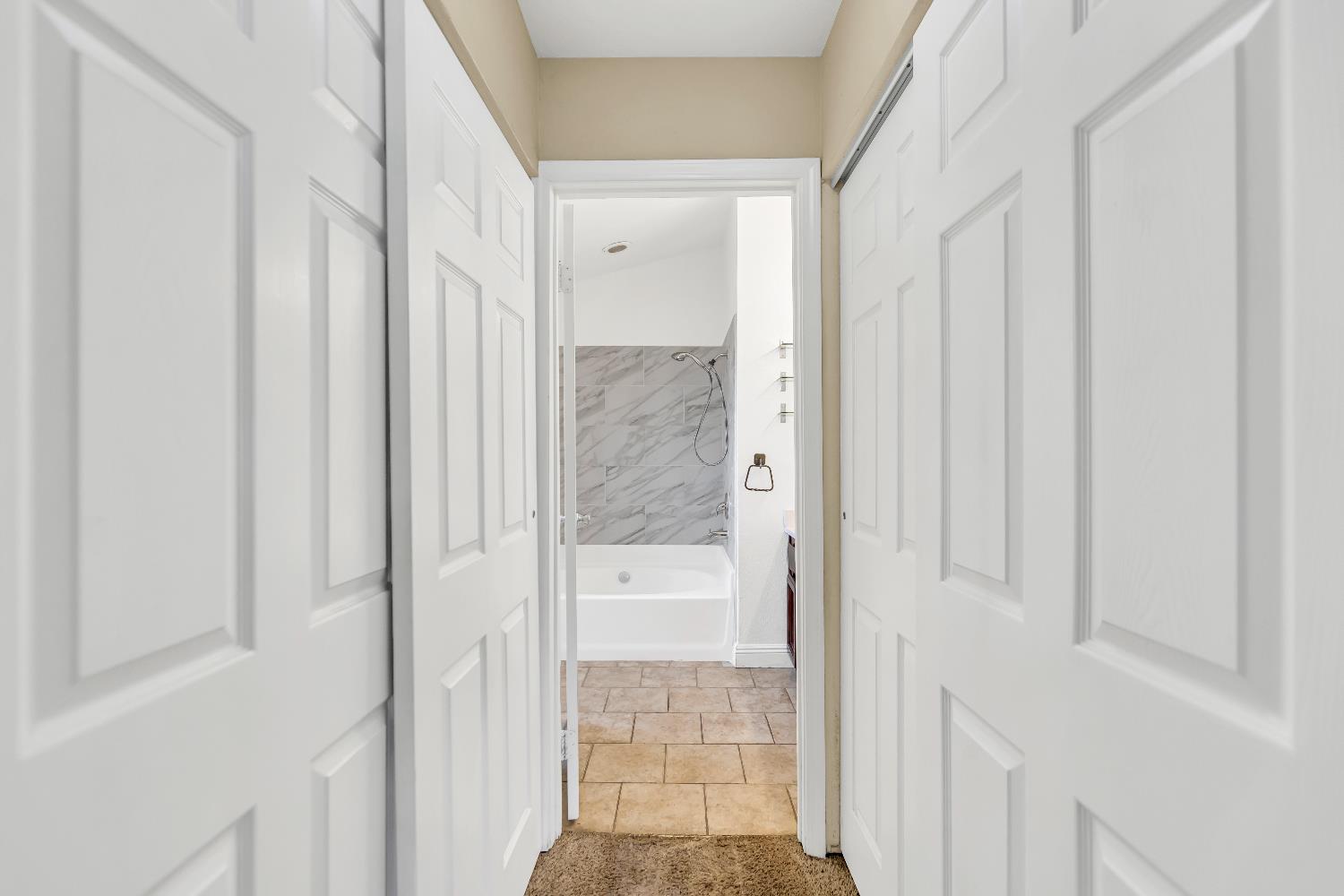 Detail Gallery Image 16 of 38 For 8401 Sunblaze Way, Sacramento,  CA 95823 - 3 Beds | 2 Baths