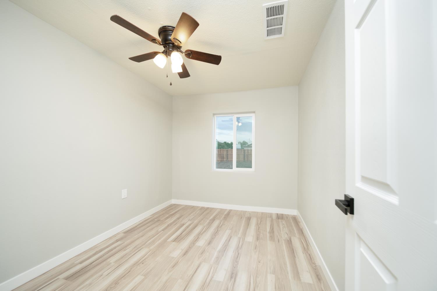 San Joaquin Drive, Atwater, California image 11