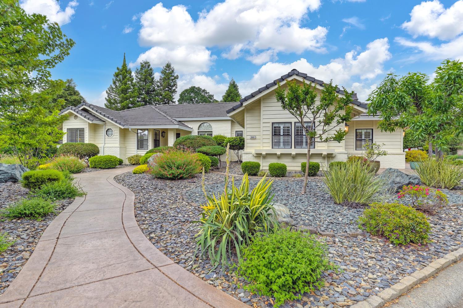 Detail Gallery Image 2 of 68 For 6441 via Del Cerrito, Sloughhouse,  CA 95683 - 3 Beds | 2/1 Baths