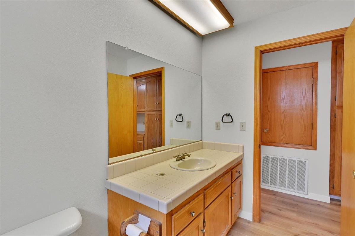 Detail Gallery Image 45 of 75 For 13901 Lake Wildwood Dr, Penn Valley,  CA 95946 - 3 Beds | 2 Baths