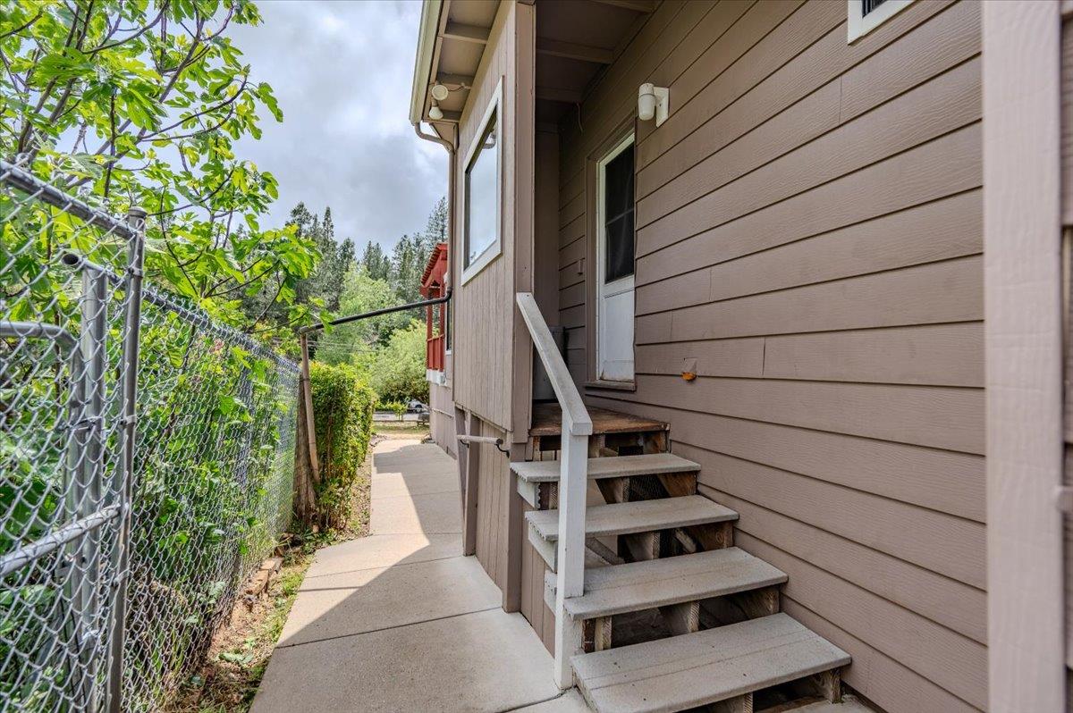 Detail Gallery Image 34 of 43 For 407 Chapel St, Grass Valley,  CA 95945 - 3 Beds | 2 Baths