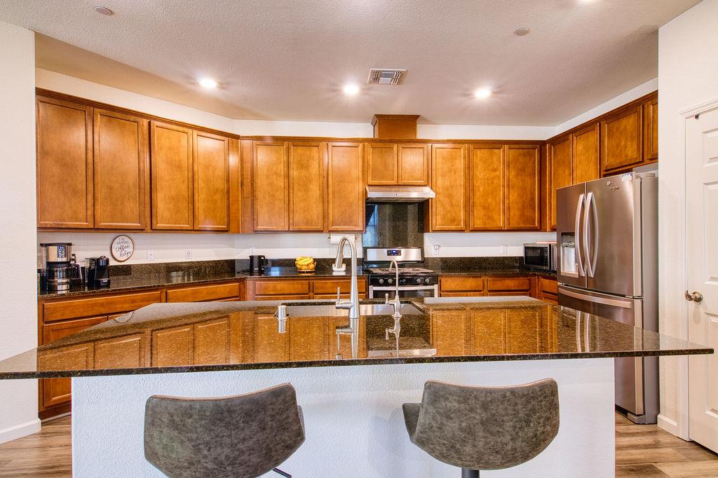 Detail Gallery Image 8 of 32 For 705 Somerset Way, Patterson,  CA 95363 - 3 Beds | 2 Baths