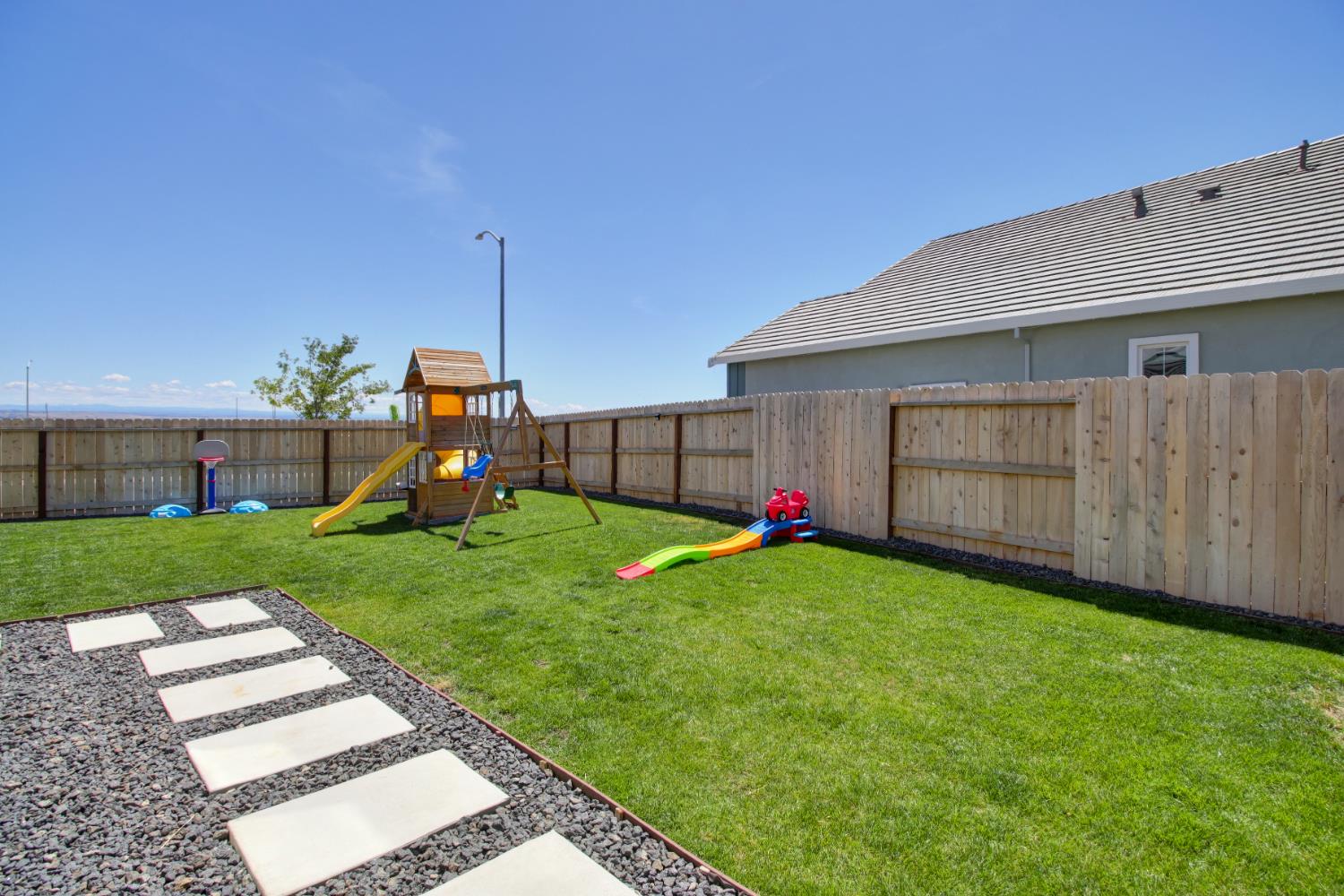 Detail Gallery Image 55 of 69 For 12818 Mission Peak Way, Rancho Cordova,  CA 95742 - 5 Beds | 4/1 Baths