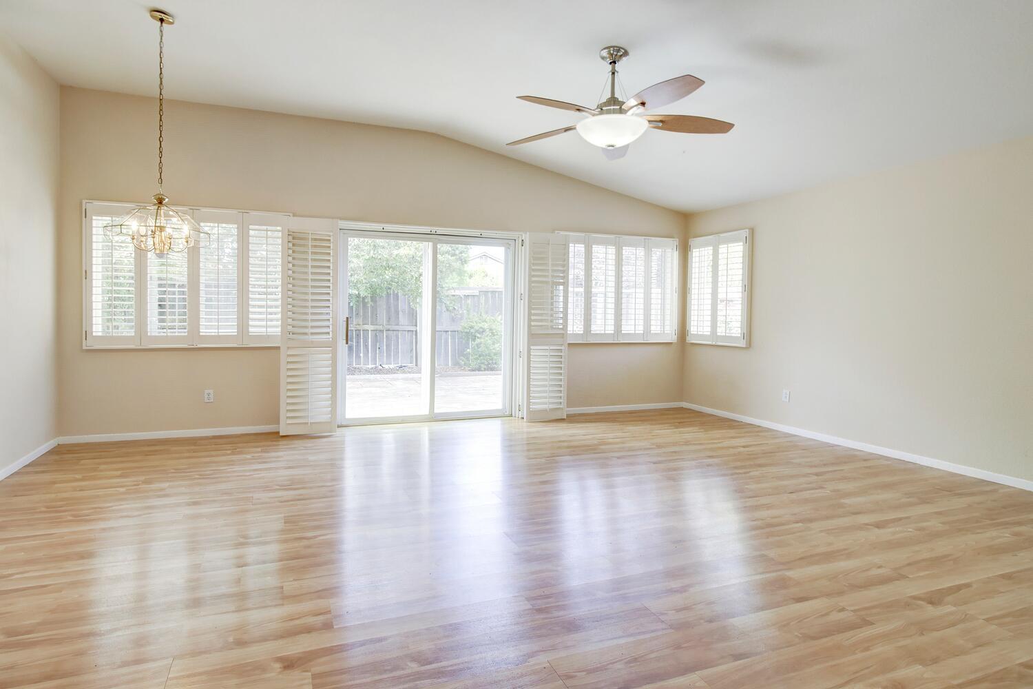 Detail Gallery Image 3 of 28 For 2385 Roualt St, Davis,  CA 95618 - 3 Beds | 2 Baths