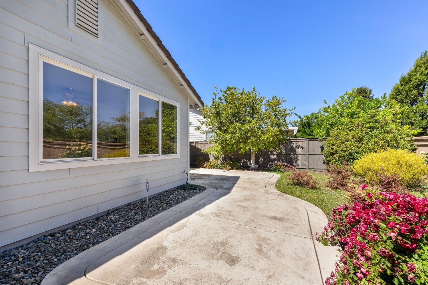 Detail Gallery Image 44 of 66 For 2339 Ryedale Ln, Sacramento,  CA 95835 - 2 Beds | 2 Baths
