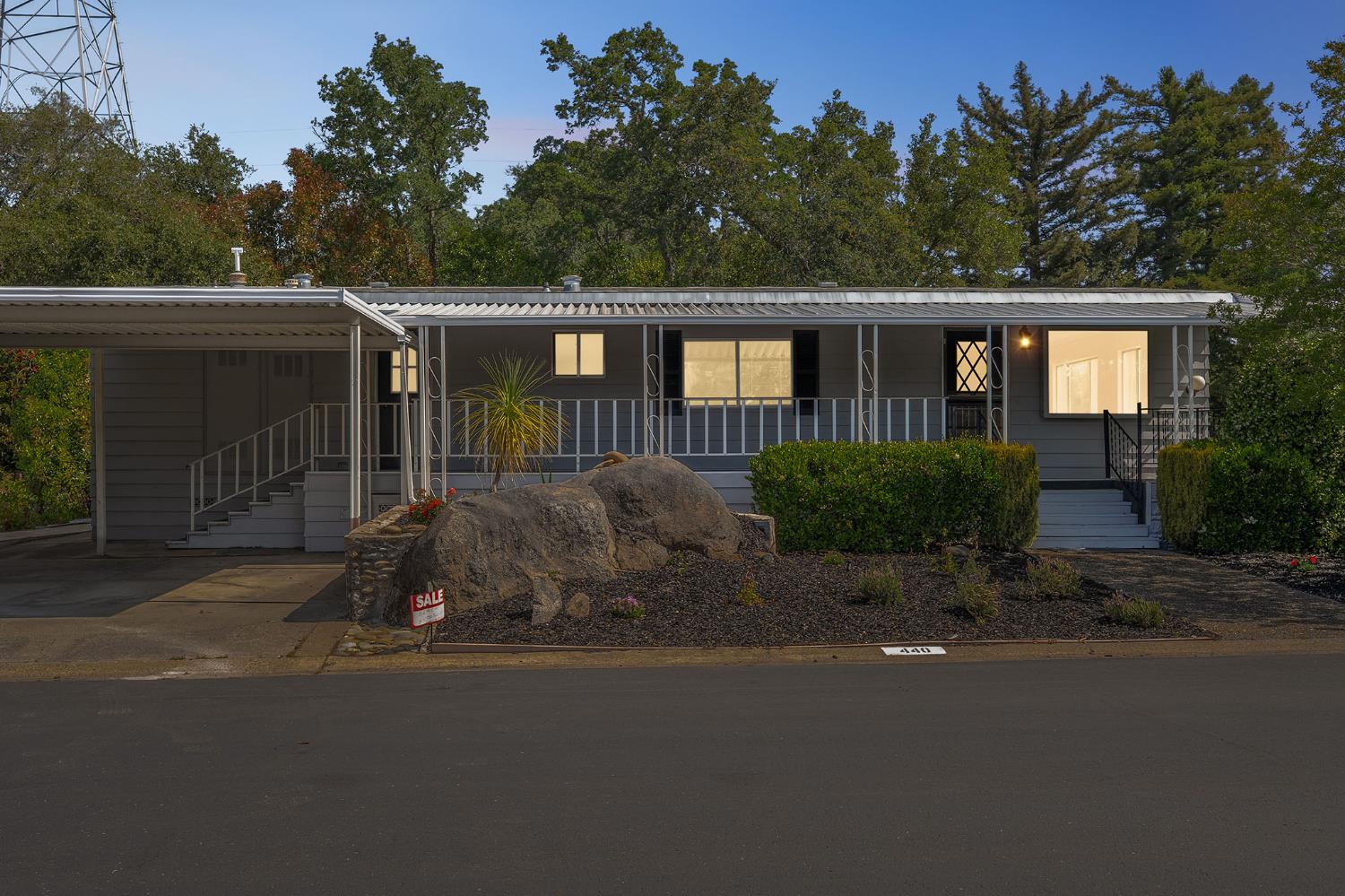 Detail Gallery Image 1 of 29 For 440 Nugget, Folsom,  CA 95630 - 2 Beds | 2 Baths