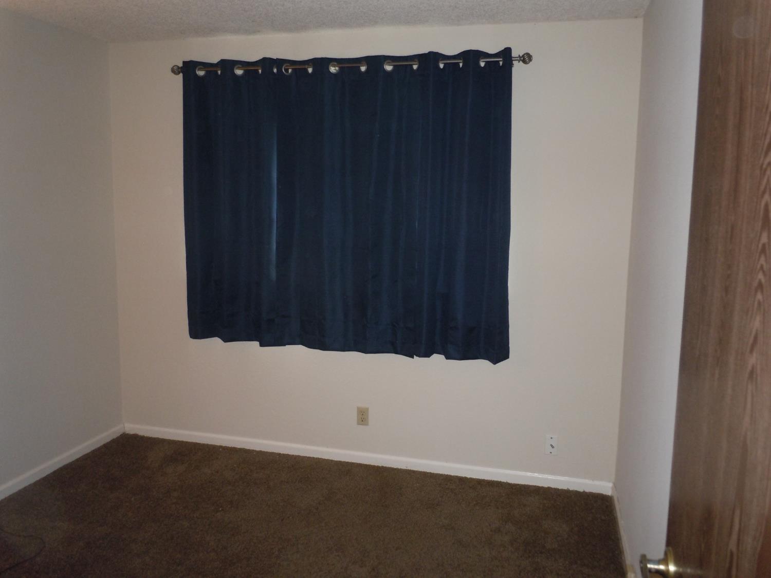 Detail Gallery Image 13 of 17 For 3077 Funston Dr, Sacramento,  CA 95833 - 2 Beds | 2 Baths