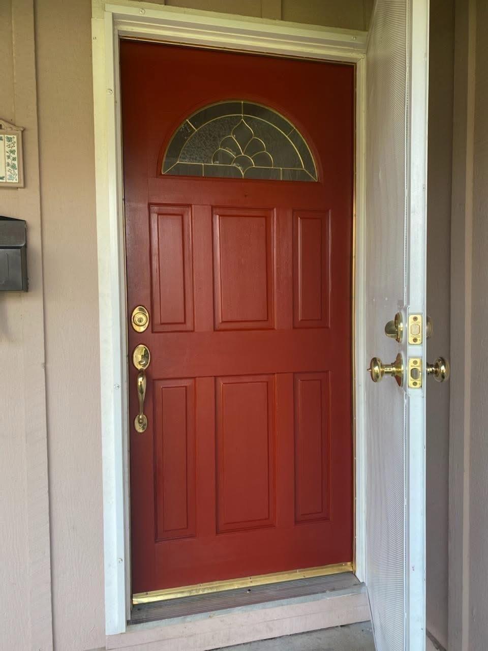 Detail Gallery Image 2 of 14 For 220 Hacienda, Woodland,  CA 95695 - 3 Beds | 2 Baths
