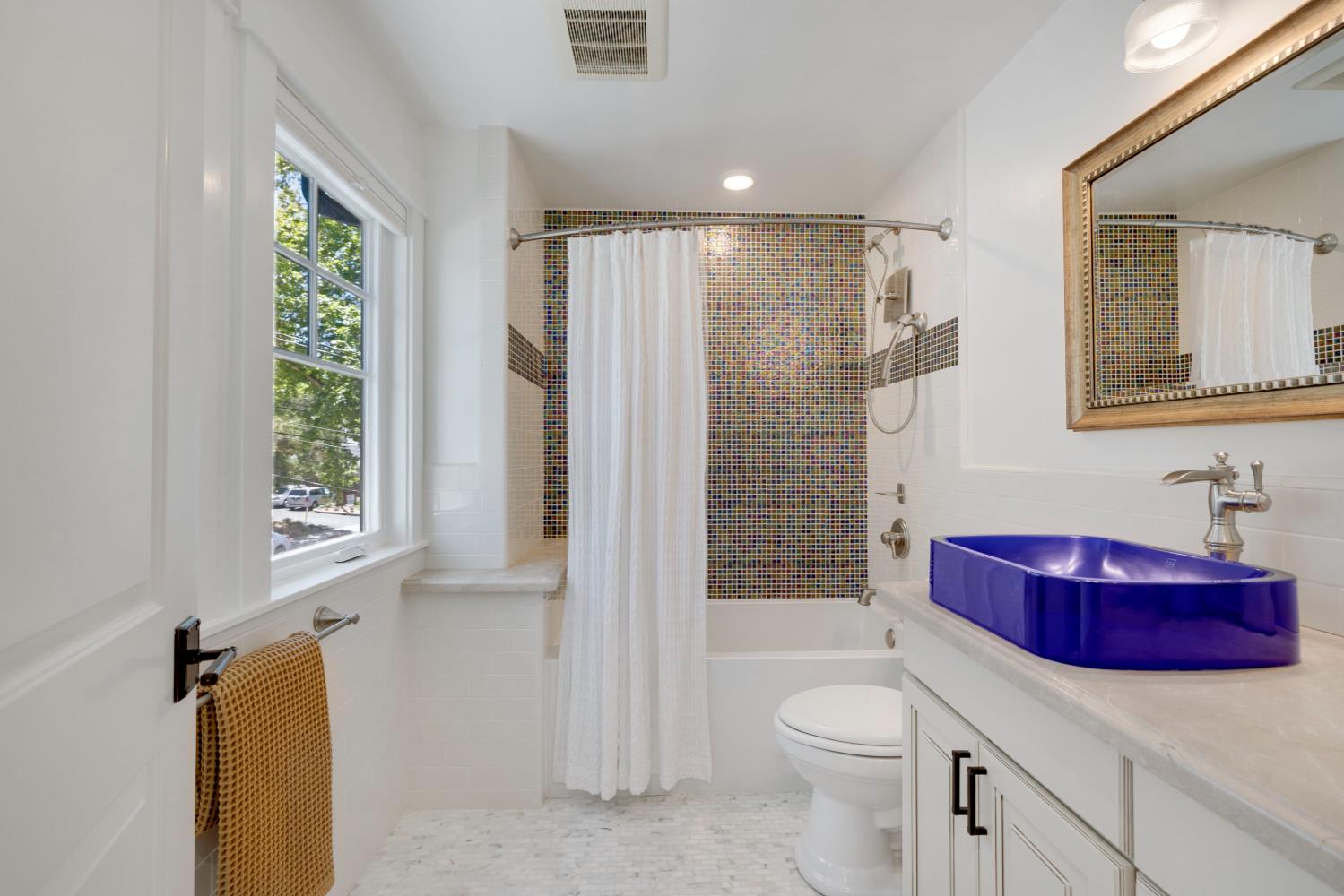 Detail Gallery Image 22 of 31 For 862 38th St, Sacramento,  CA 95816 - 3 Beds | 2/1 Baths