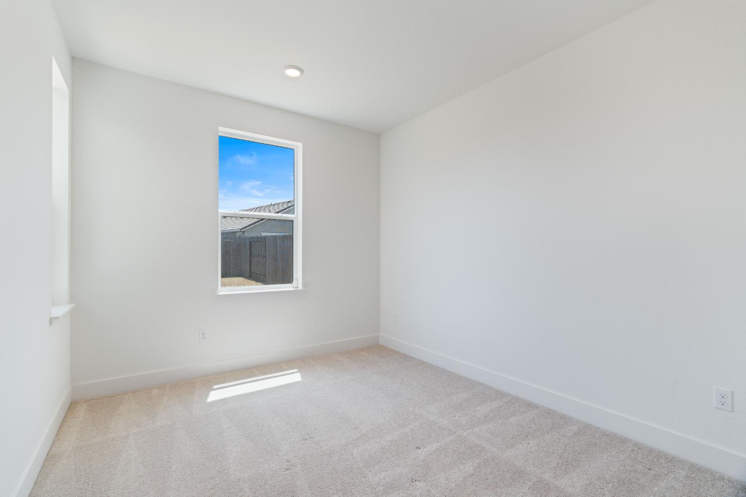 Detail Gallery Image 16 of 46 For 8358 Akino Ct, Elk Grove,  CA 95757 - 4 Beds | 3/1 Baths
