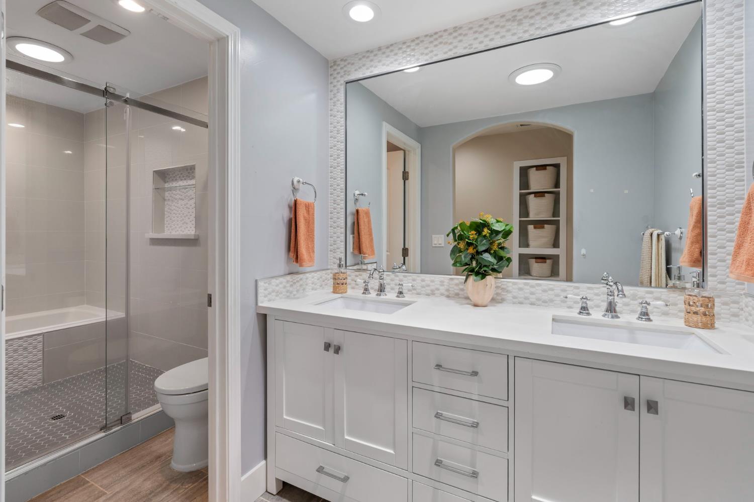 Detail Gallery Image 16 of 26 For 1406 Santa Fe Cir, Roseville,  CA 95678 - 4 Beds | 2 Baths