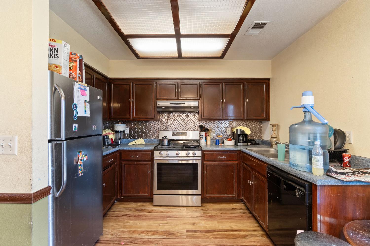 Detail Gallery Image 9 of 21 For 1451 Segovia Ct, Madera,  CA 93638 - 4 Beds | 2 Baths