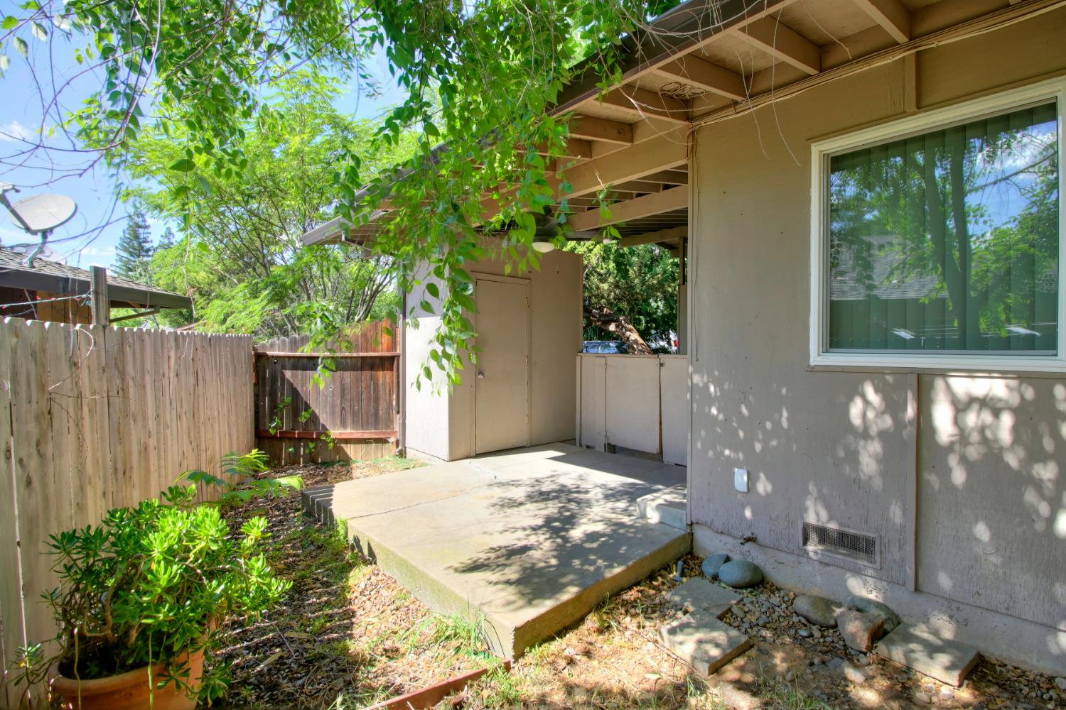 Detail Gallery Image 20 of 43 For 4920 Douvan Ct, Carmichael,  CA 95608 - – Beds | – Baths