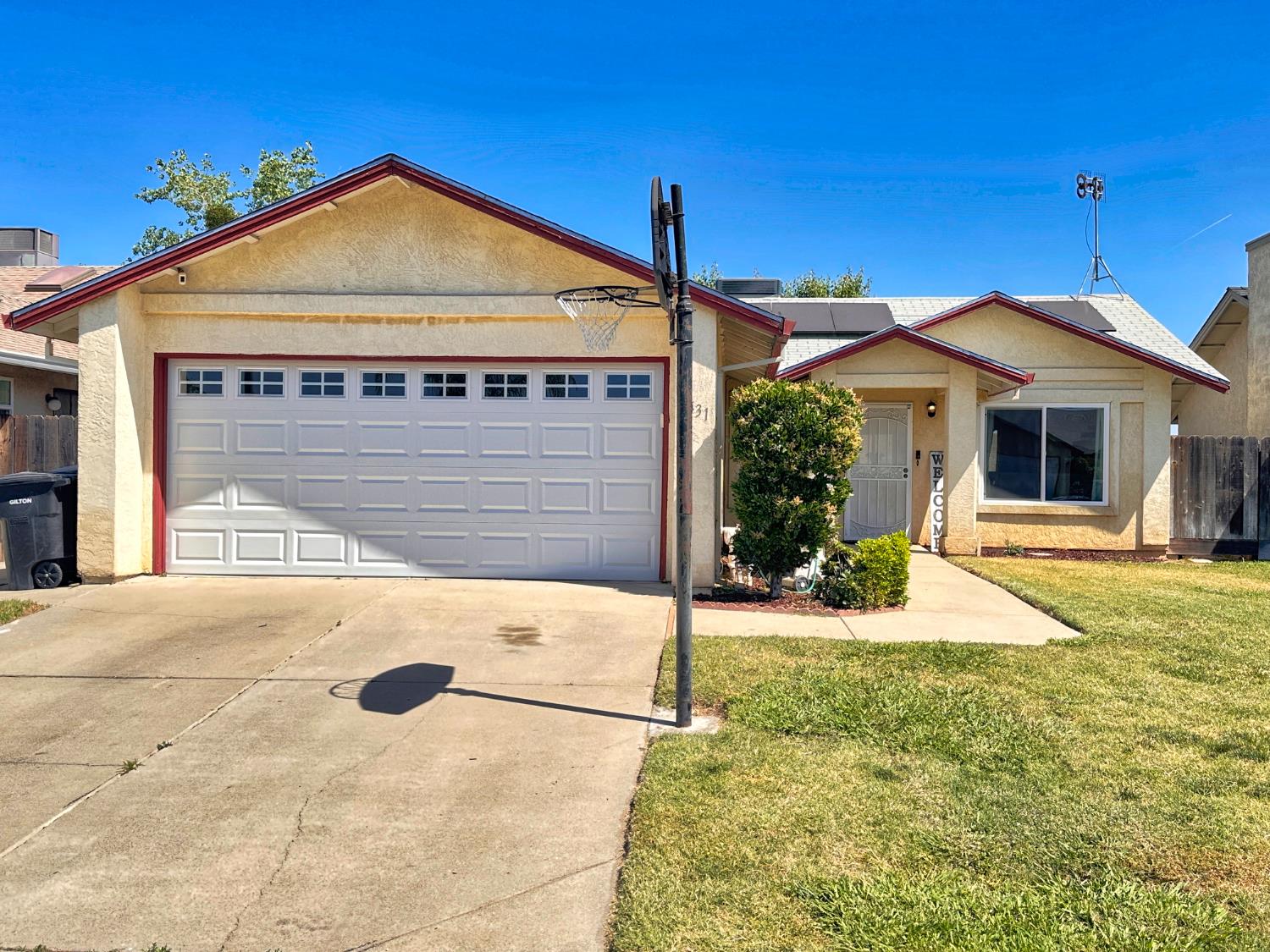 Detail Gallery Image 3 of 31 For 3431 Hawaii Ave, Riverbank,  CA 95367 - 3 Beds | 2 Baths