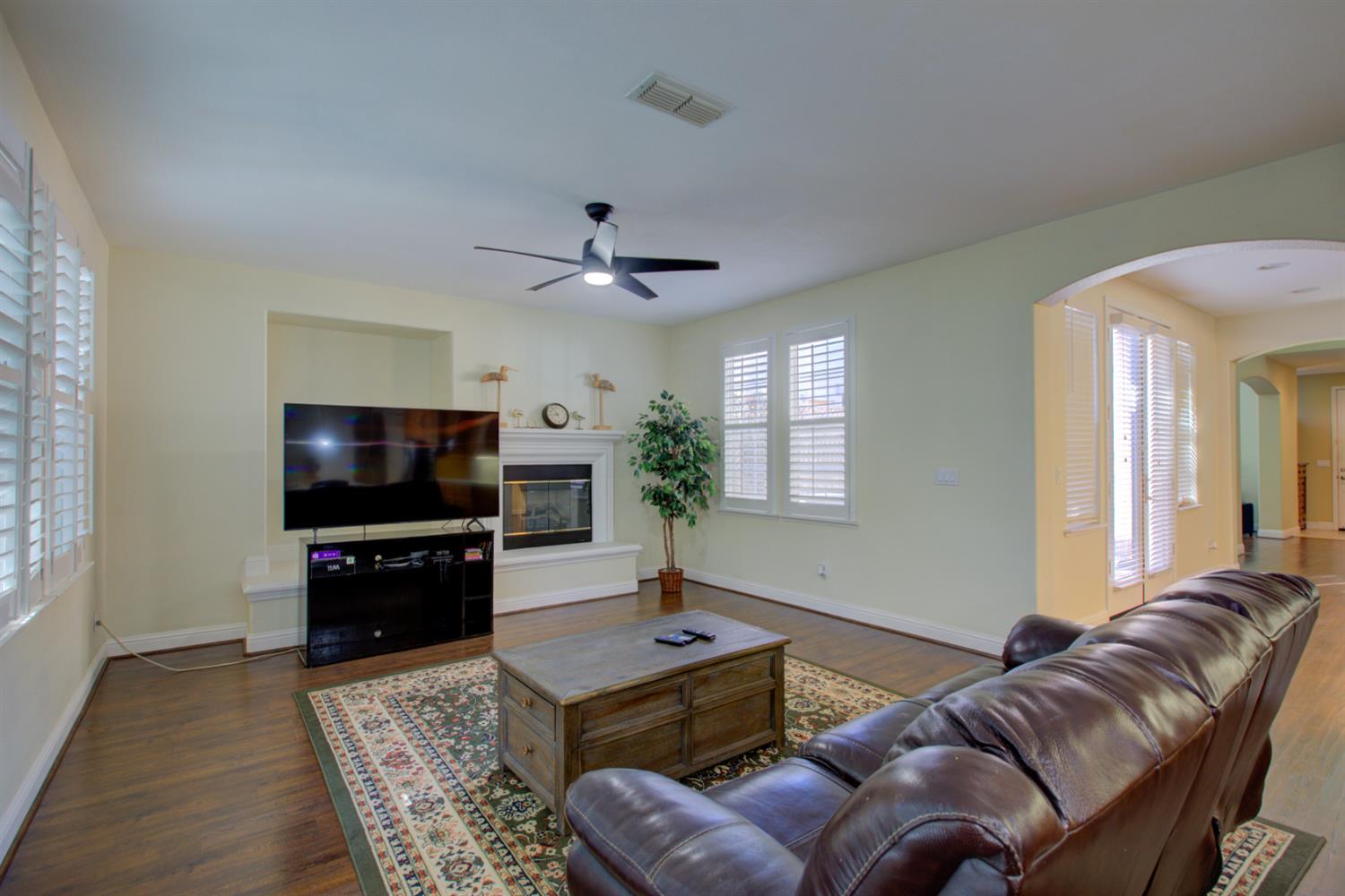 Detail Gallery Image 23 of 71 For 512 Squash Creek Ln, Patterson,  CA 95363 - 5 Beds | 3/1 Baths
