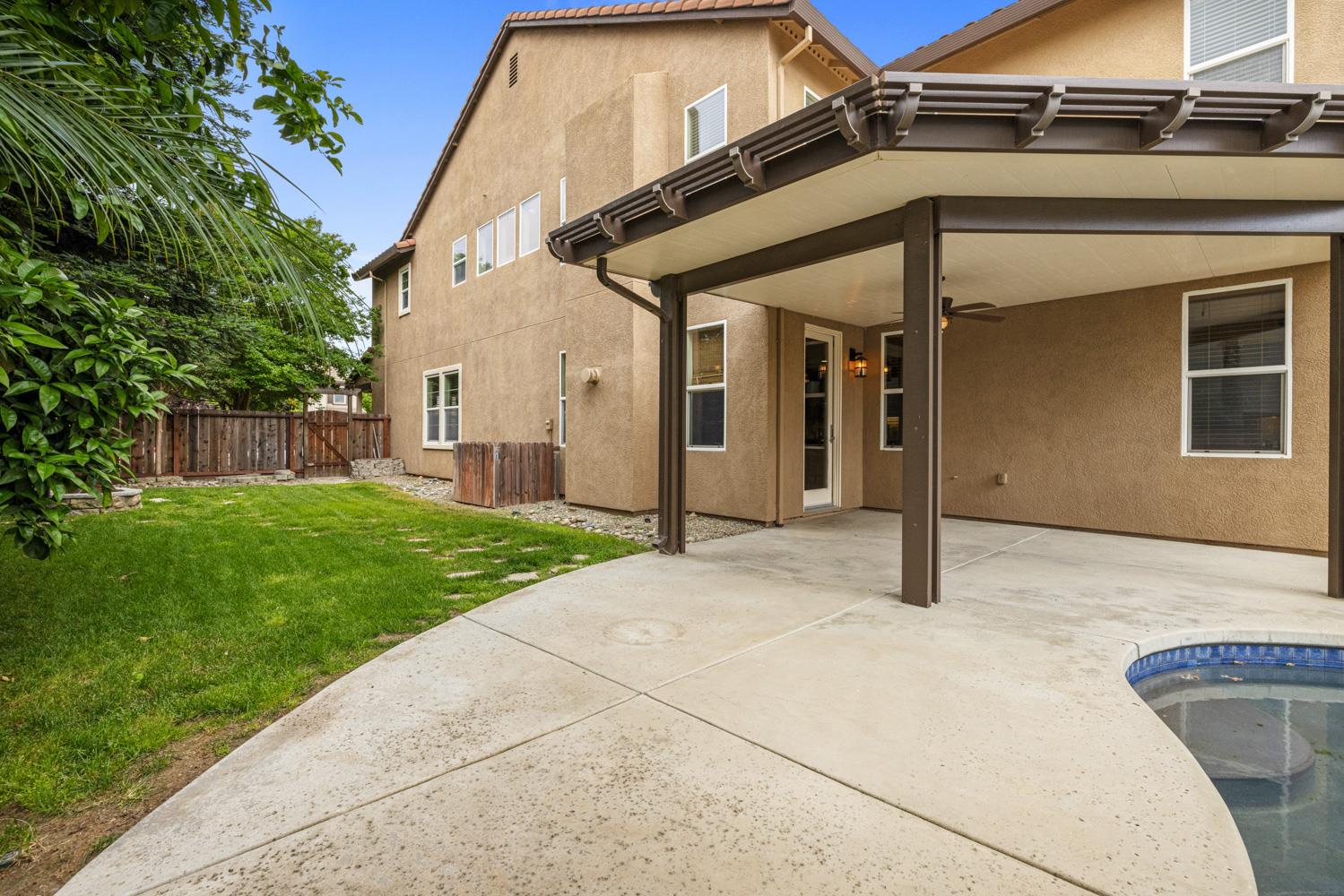 Detail Gallery Image 60 of 76 For 1734 Bandoni Ln, Manteca,  CA 95337 - 4 Beds | 3/1 Baths