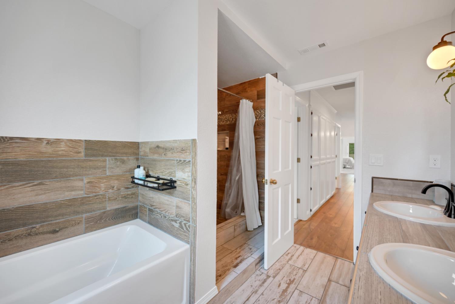 Detail Gallery Image 51 of 84 For 109 Bermuda Ct, Roseville,  CA 95678 - 4 Beds | 2/2 Baths
