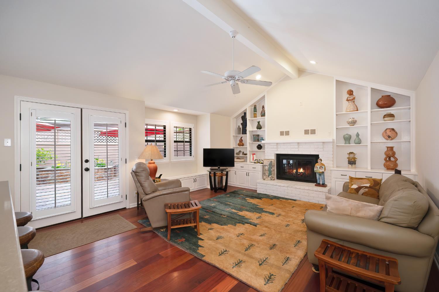Detail Gallery Image 16 of 68 For 6441 via Del Cerrito, Sloughhouse,  CA 95683 - 3 Beds | 2/1 Baths