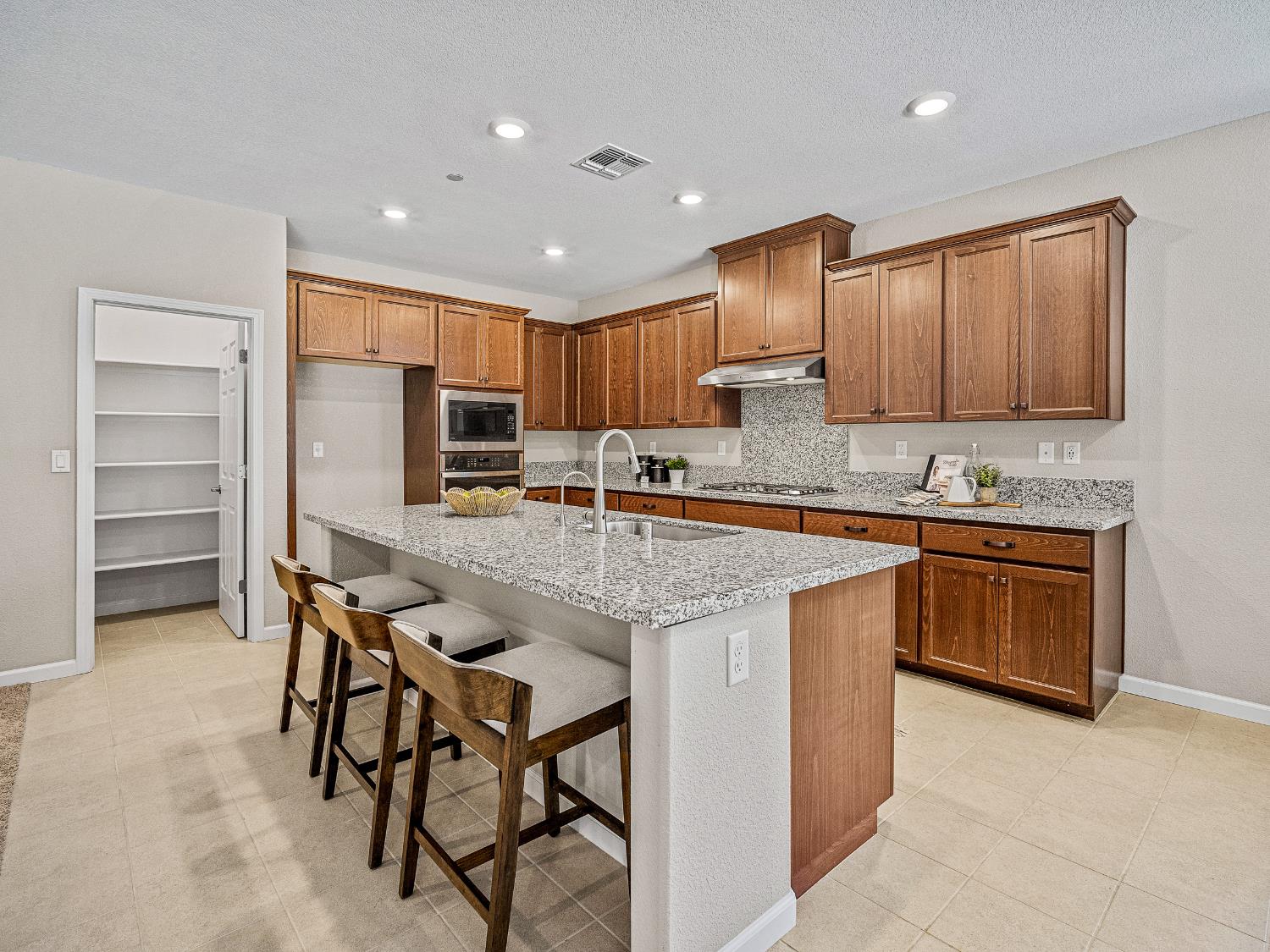 Esplanade Lane, Lincoln, California image 7