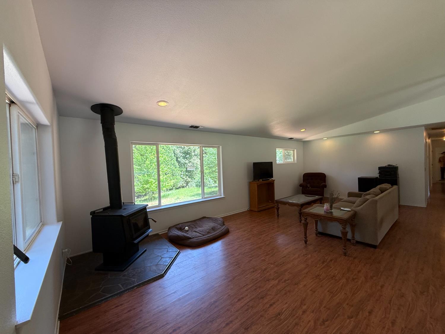 Detail Gallery Image 4 of 17 For 15721 Norcrest Ln, Camptonville,  CA 95922 - 3 Beds | 2 Baths
