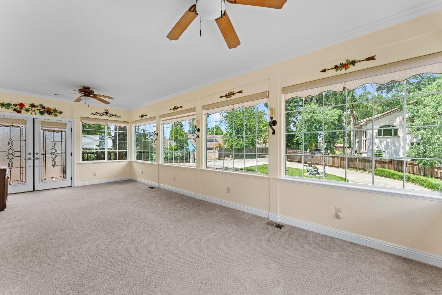 Detail Gallery Image 13 of 32 For 6604 Challis Ct, Citrus Heights,  CA 95610 - 3 Beds | 3 Baths