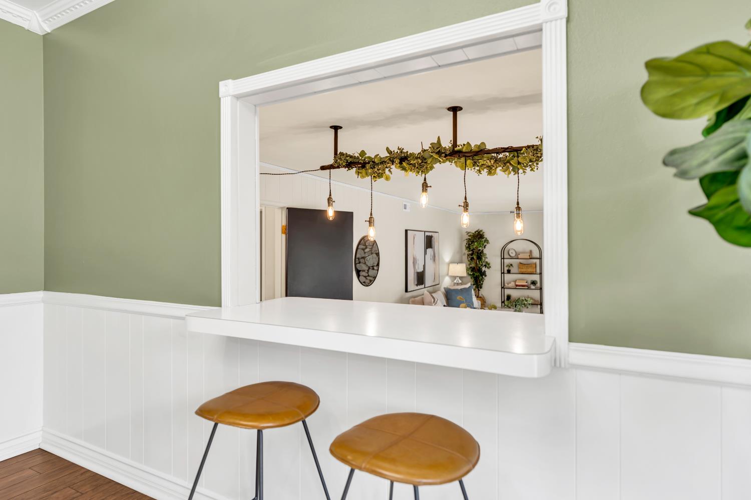 Detail Gallery Image 13 of 48 For 90 Parklite Cir, Sacramento,  CA 95831 - 4 Beds | 2/1 Baths