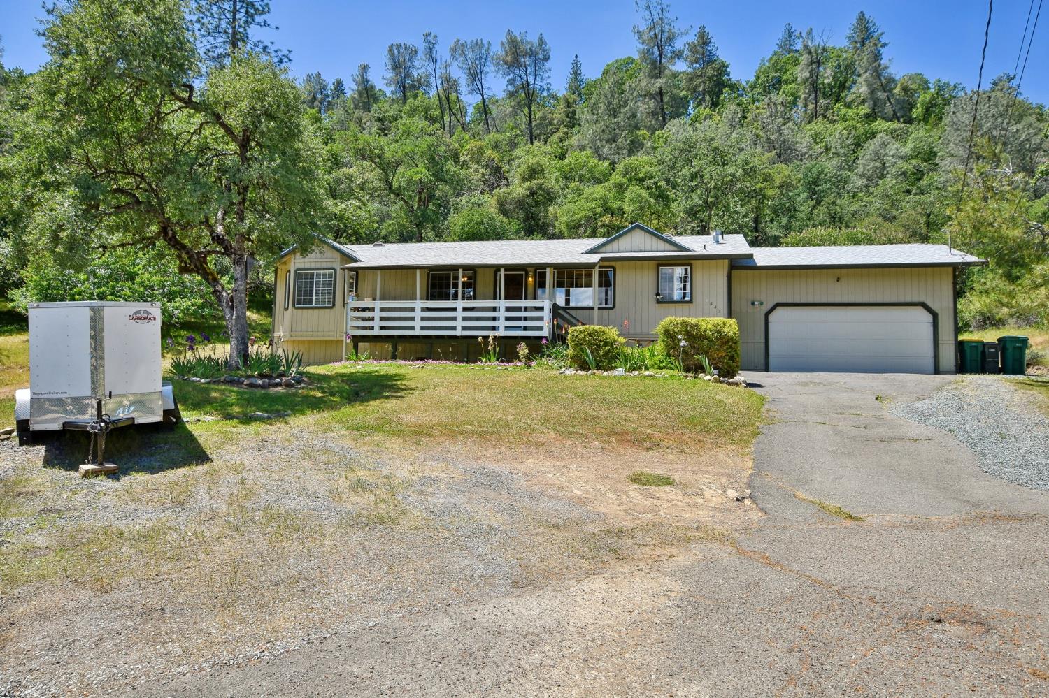 Detail Gallery Image 1 of 23 For 1840 Mary Ct, Placerville,  CA 95667 - 3 Beds | 2 Baths