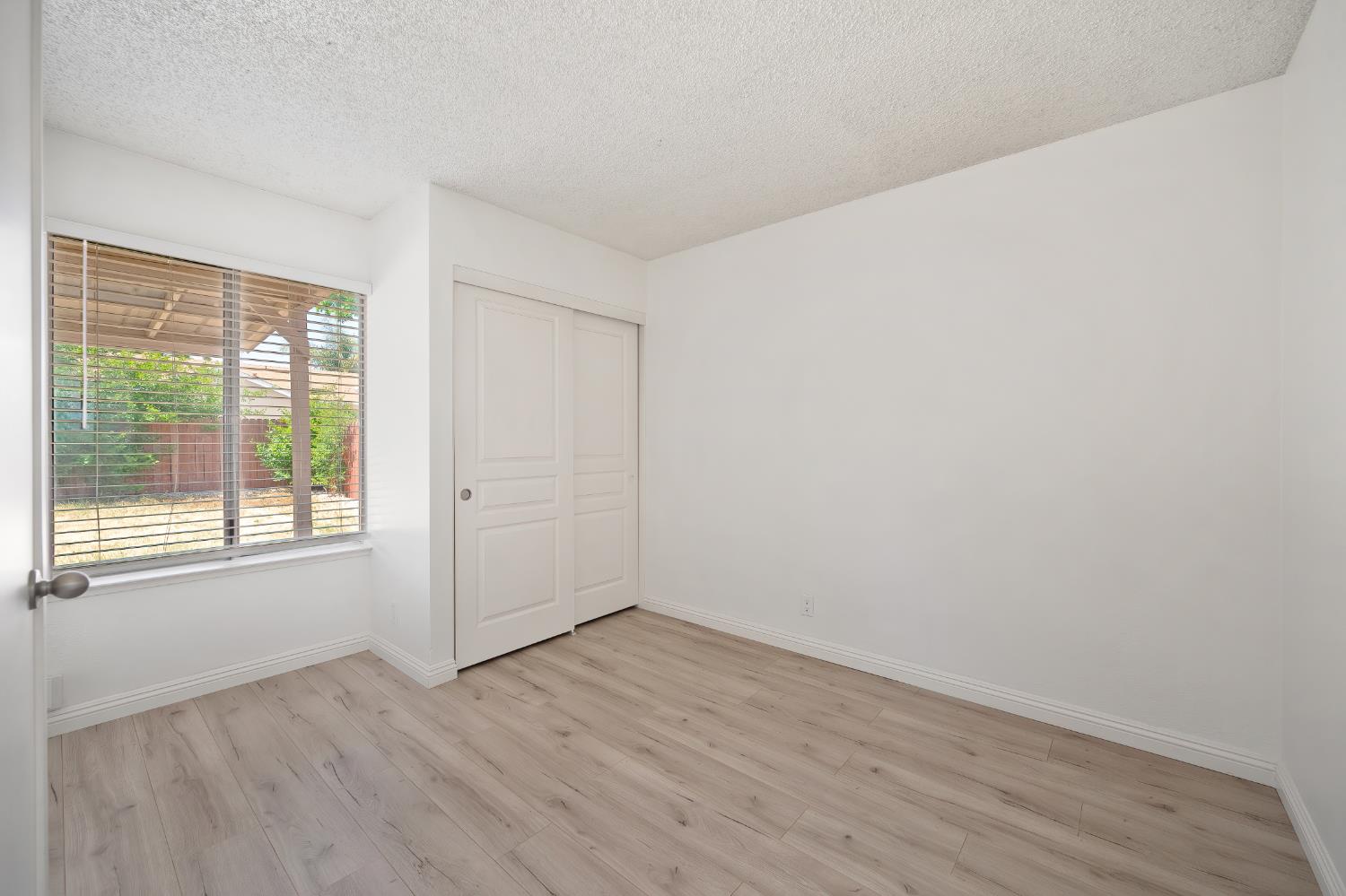 Detail Gallery Image 9 of 28 For 4123 Sea Meadow Way, Sacramento,  CA 95823 - 3 Beds | 2 Baths