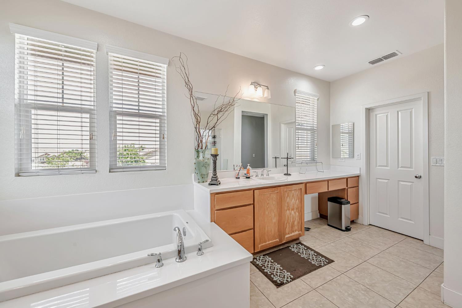 Detail Gallery Image 40 of 80 For 1162 Maugham Dr, Galt,  CA 95632 - 4 Beds | 3 Baths
