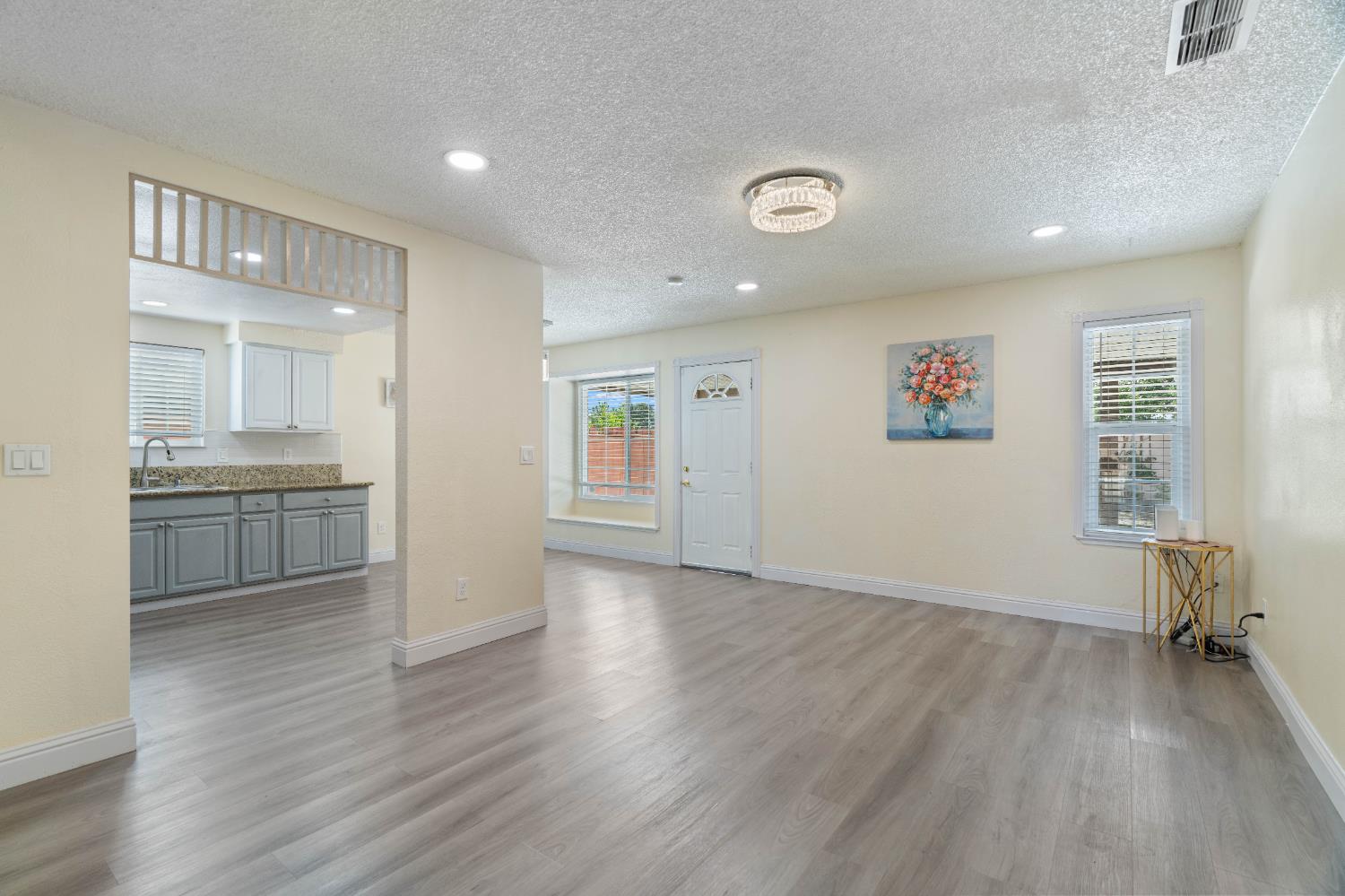 Detail Gallery Image 17 of 34 For 8200 Cottonfield Way, Sacramento,  CA 95828 - 3 Beds | 2 Baths