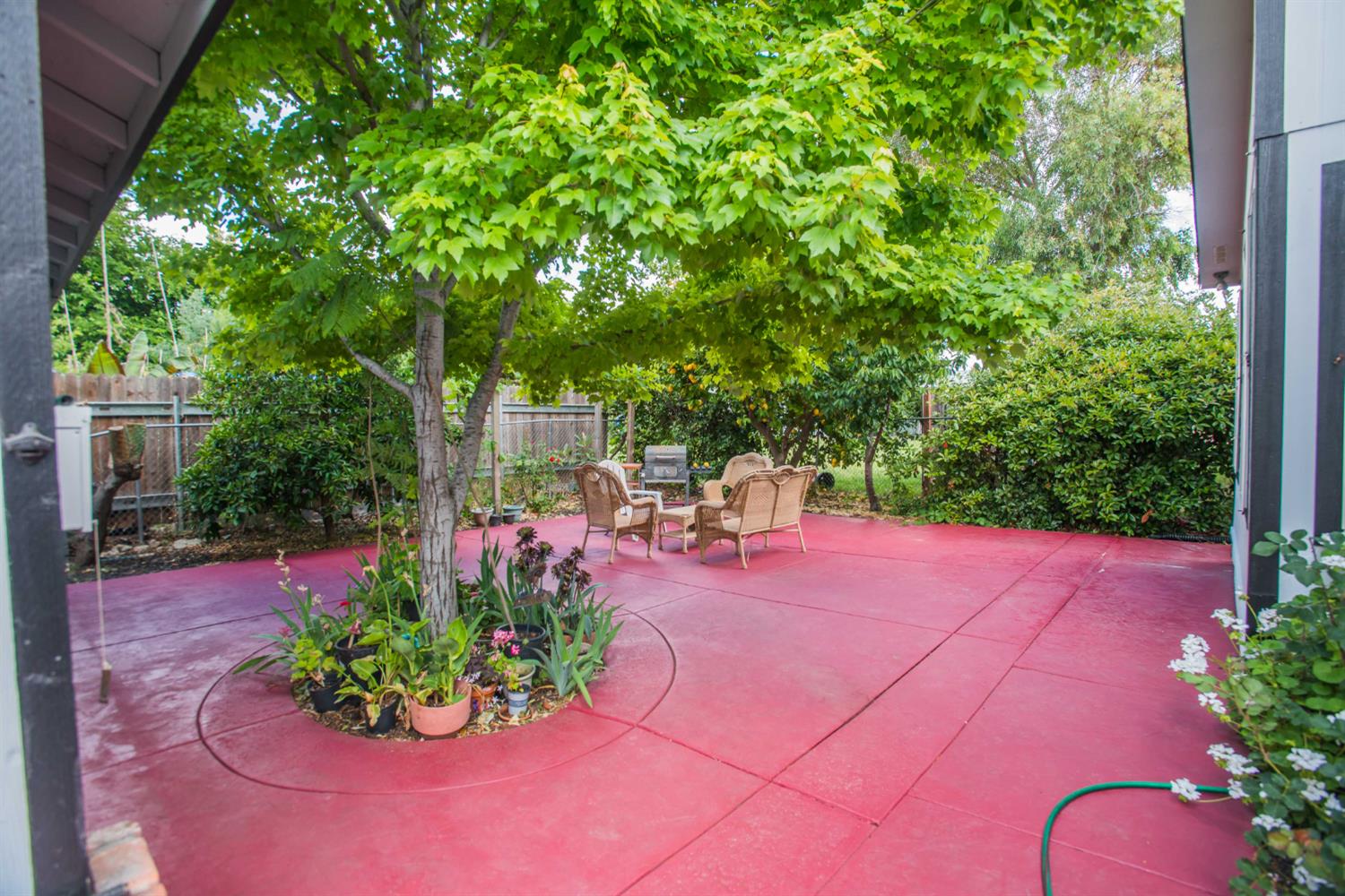 Detail Gallery Image 8 of 59 For 6946 27th St, Sacramento,  CA 95822 - 3 Beds | 2 Baths