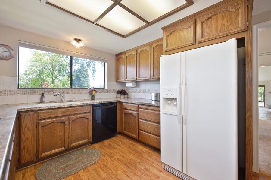 Hidden Creek Drive, Auburn, California image 15
