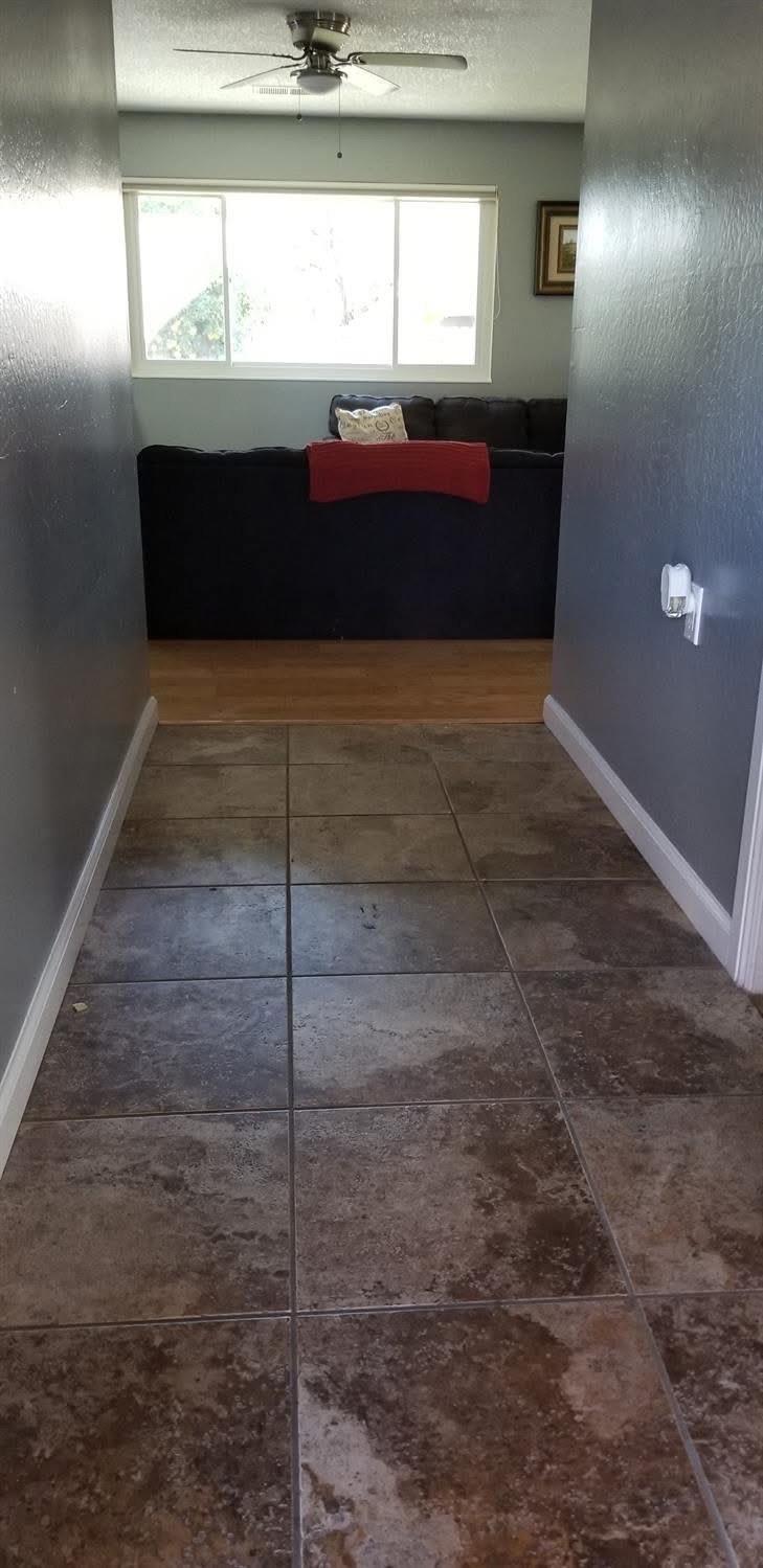 Detail Gallery Image 3 of 14 For 220 Hacienda, Woodland,  CA 95695 - 3 Beds | 2 Baths