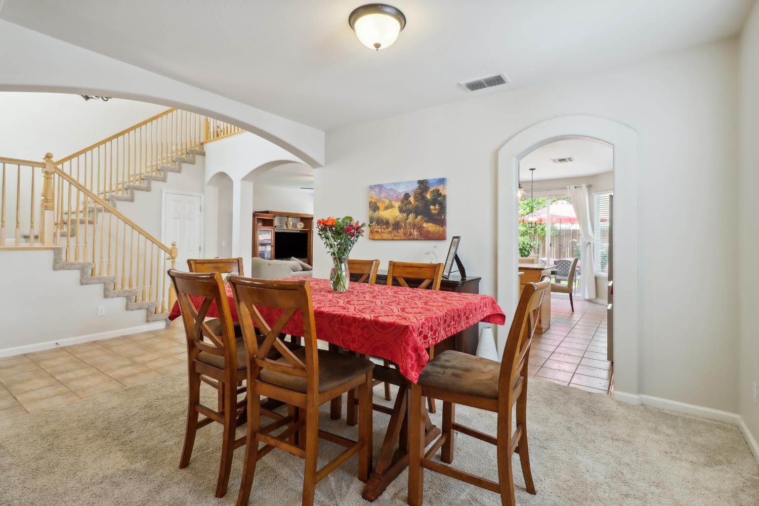 Detail Gallery Image 14 of 72 For 2049 Riggs Ave, Sacramento,  CA 95835 - 5 Beds | 3 Baths
