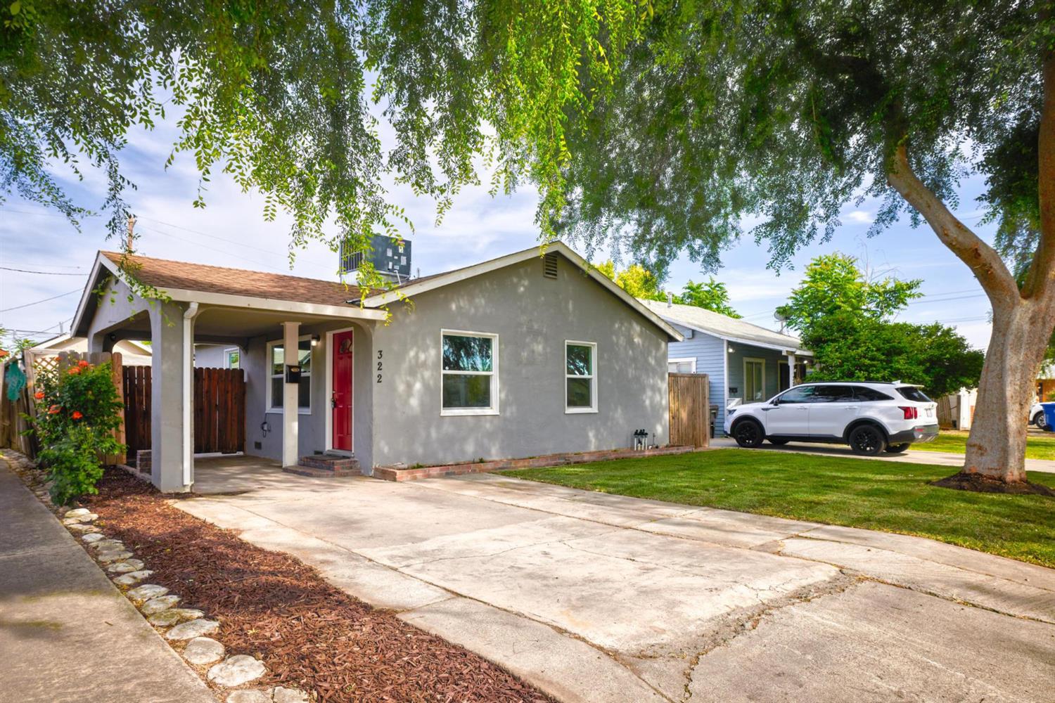 Detail Gallery Image 3 of 27 For 322 N Grant Ave, Manteca,  CA 95336 - 2 Beds | 1 Baths