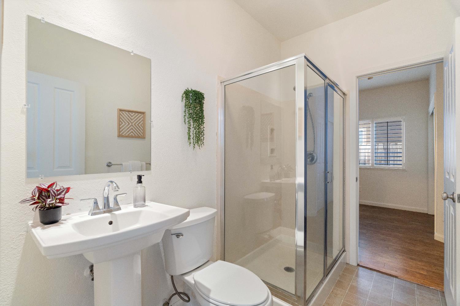 Detail Gallery Image 26 of 52 For 9615 Red Current Way, Elk Grove,  CA 95757 - 4 Beds | 3 Baths