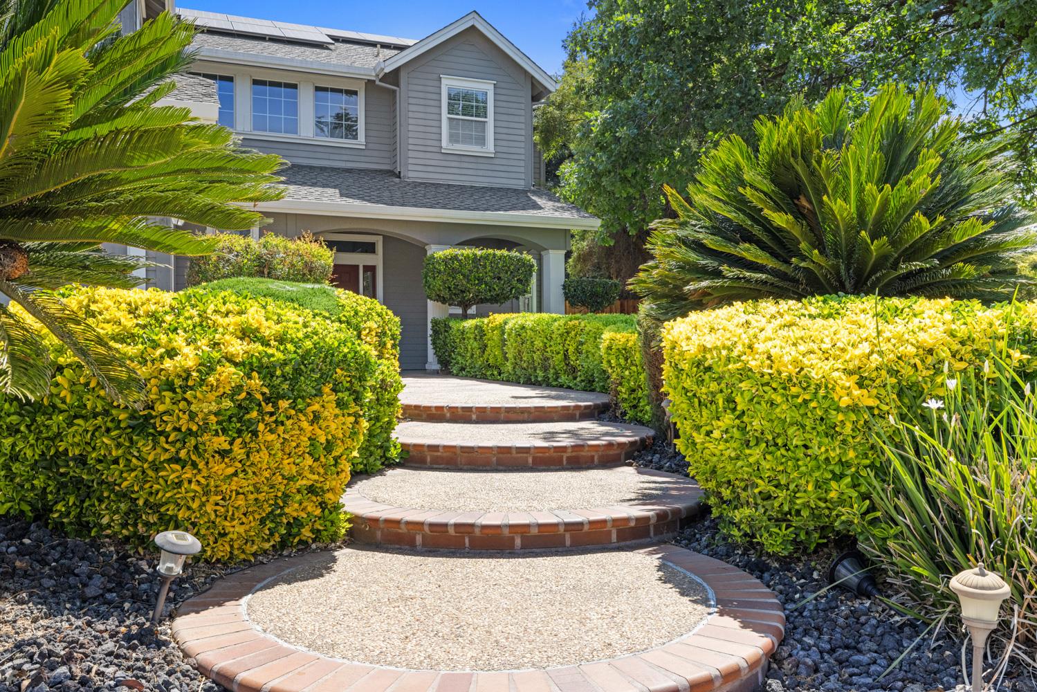 Detail Gallery Image 4 of 67 For 2550 Garazi, Tracy,  CA 95304 - 5 Beds | 3/2 Baths